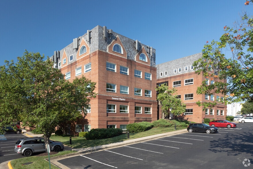 More Photos Of 10301 Democracy Ln, Fairfax Office For Lease