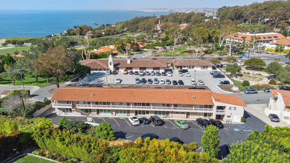 More Photos Of 316-348 Tejon Pl, Palos Verdes Estates Storefront Retail Office For Sale