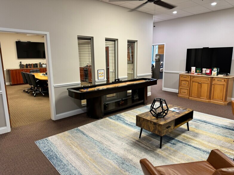 More Photos Of 2650 N Dixie Fwy, New Smyrna Beach Office For Sale