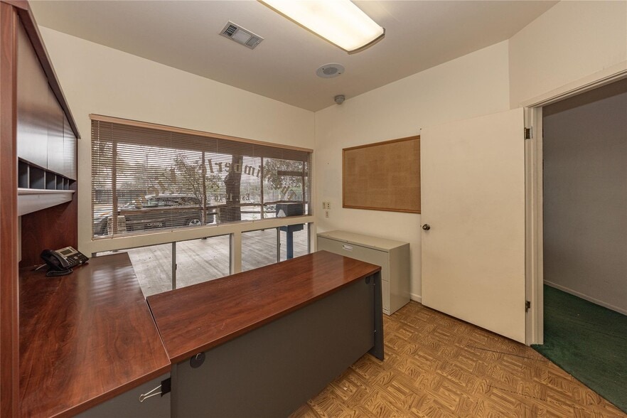 More Photos Of 101 FM 3237, Wimberley Office For Sale