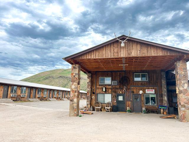 Primary Photo Of 10763 US Highway 30, Cokeville Hotel For Sale