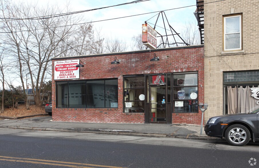 More Photos Of 88 Water St, Torrington Restaurant For Sale