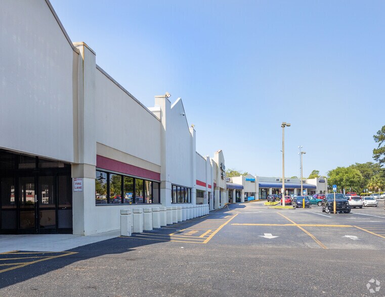 More Photos Of 7200 Normandy Blvd, Jacksonville Freestanding For Lease