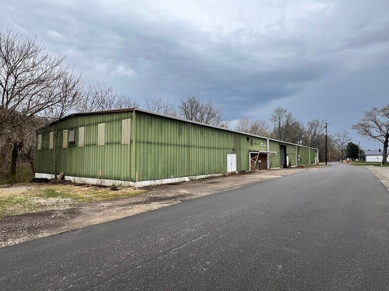 Primary Photo Of 850 Muskingum Ave, Zanesville Warehouse For Sale