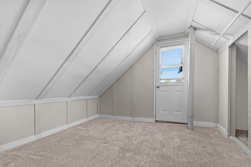 More Photos Of 1925 Lombard Ave, Everett Multifamily For Sale