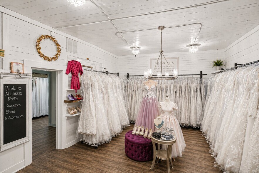 More Photos Of 9010 Main St, Woodstock Freestanding For Sale