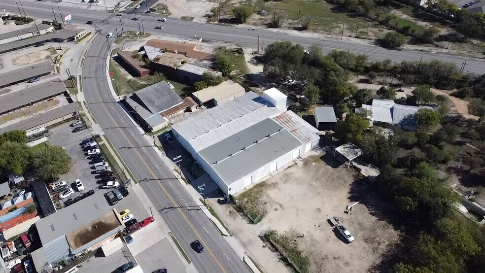 More Photos Of 2833 Roosevelt Ave, San Antonio Warehouse For Lease