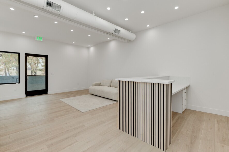 More Photos Of 8090 Parkway Dr, La Mesa Medical For Lease