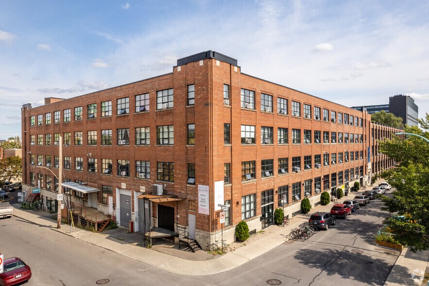 Primary Photo Of 2017-2121 Rue Parthenais, Montréal Loft Creative Space For Lease