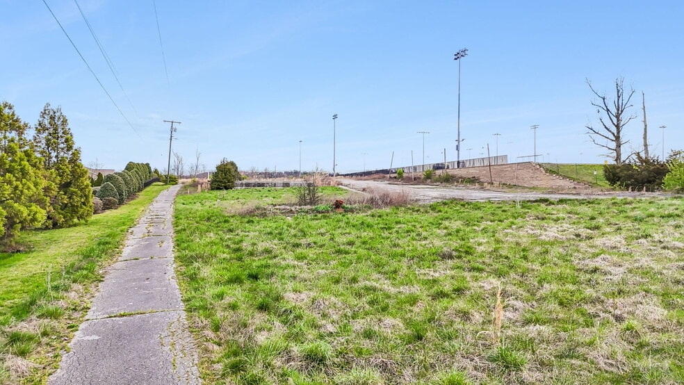 More Photos Of 7725 Shallowford Rd, Chattanooga Land For Sale