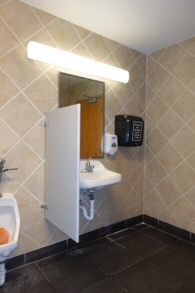 More Photos Of 1555 E Main St, Galesburg Fast Food For Lease