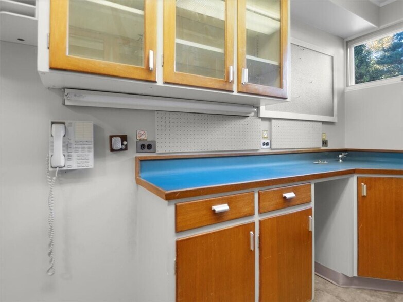 More Photos Of 5973 Walworth Rd, Ontario Medical For Sale