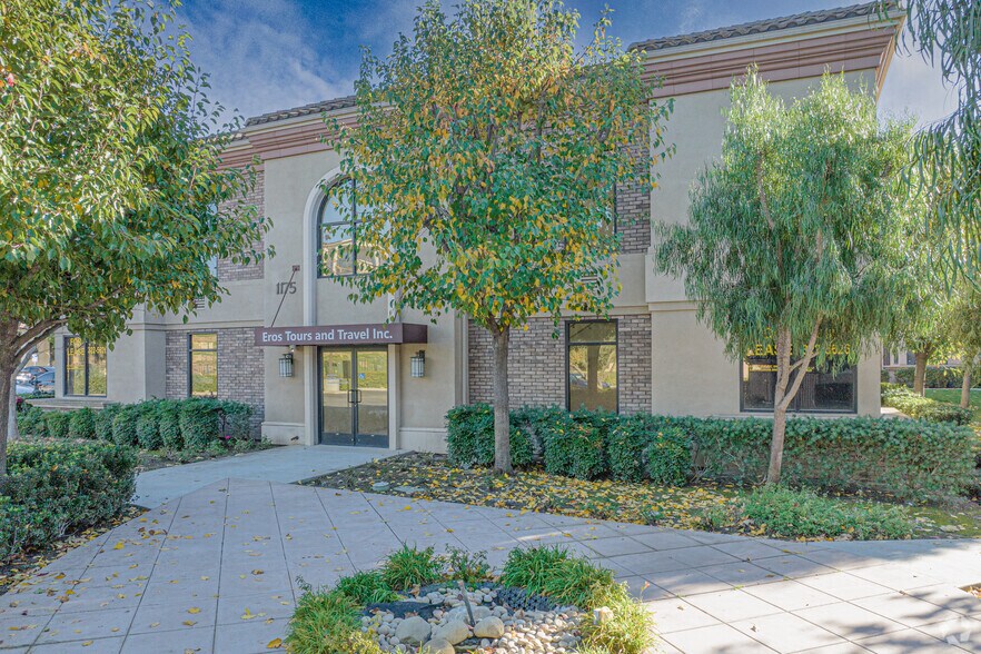 More Photos Of 1175 Swallow Ln, Simi Valley Medical For Lease