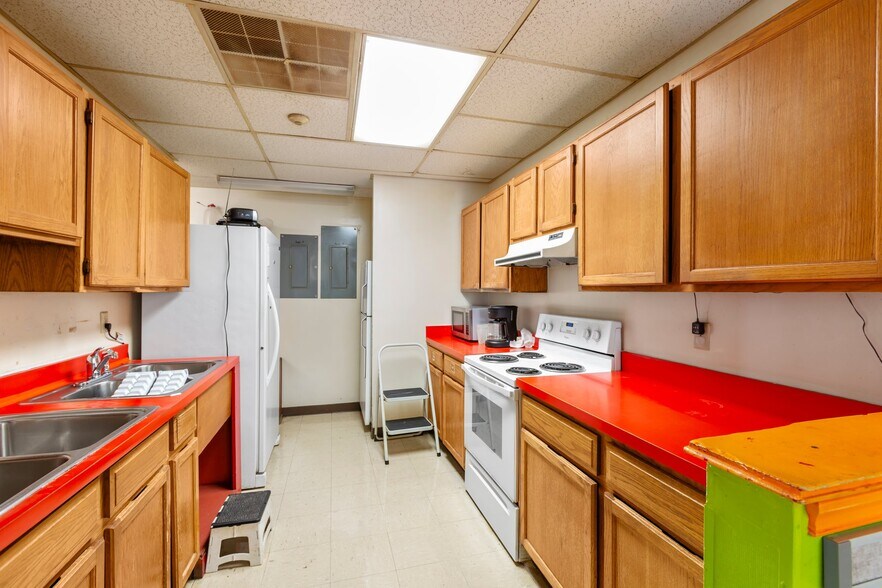 More Photos Of 415-416 Chatham Heights Rd, Fredericksburg Medical For Sale