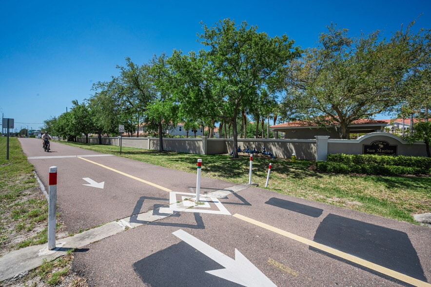 More Photos Of 1231 Illinois Ave, Palm Harbor Apartments For Sale