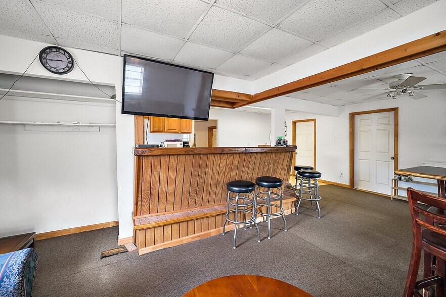 More Photos Of 25031 County Road 42, Paisley Restaurant For Sale