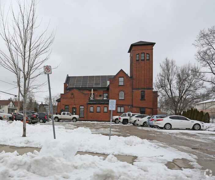 Primary Photo Of 318 Duke St W, Kitchener Office For Lease