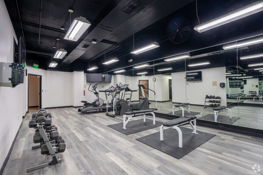 More Photos Of 3675 Crestwood Pkwy NW, Duluth Office Residential For Lease