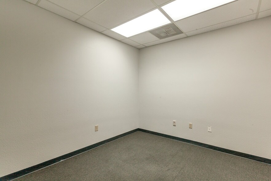 More Photos Of 2400 N Tenaya Way, Las Vegas Office For Lease