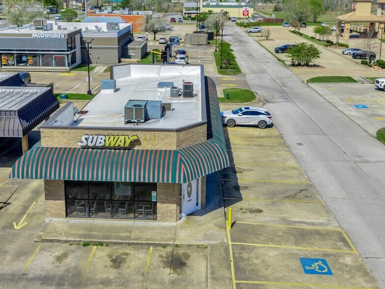 More Photos Of 105 Champions Dr, Lufkin Fast Food For Sale
