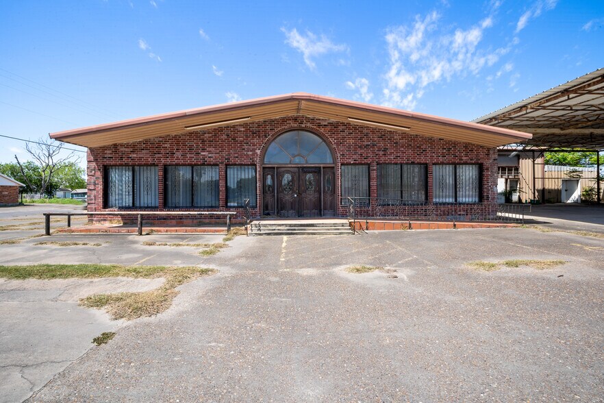 Primary Photo Of 611 Lincoln Ave, Robstown Freestanding For Sale