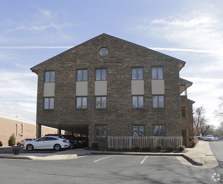 More Photos Of 2915-2917 Hunter Mill Rd, Oakton Medical For Sale