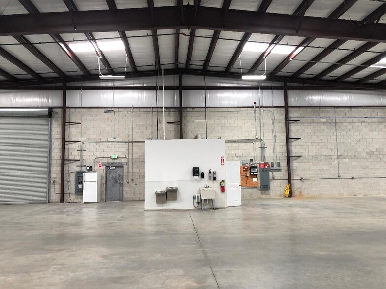 More Photos Of 4551 SE Hampton Ct, Stuart Warehouse For Sale