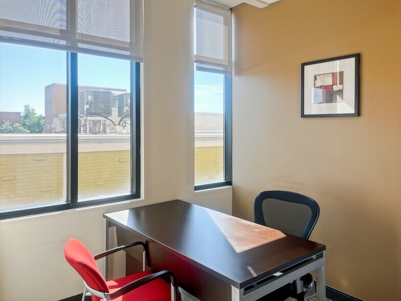 More Photos Of 113-123 S Monroe St, Tallahassee Coworking Space