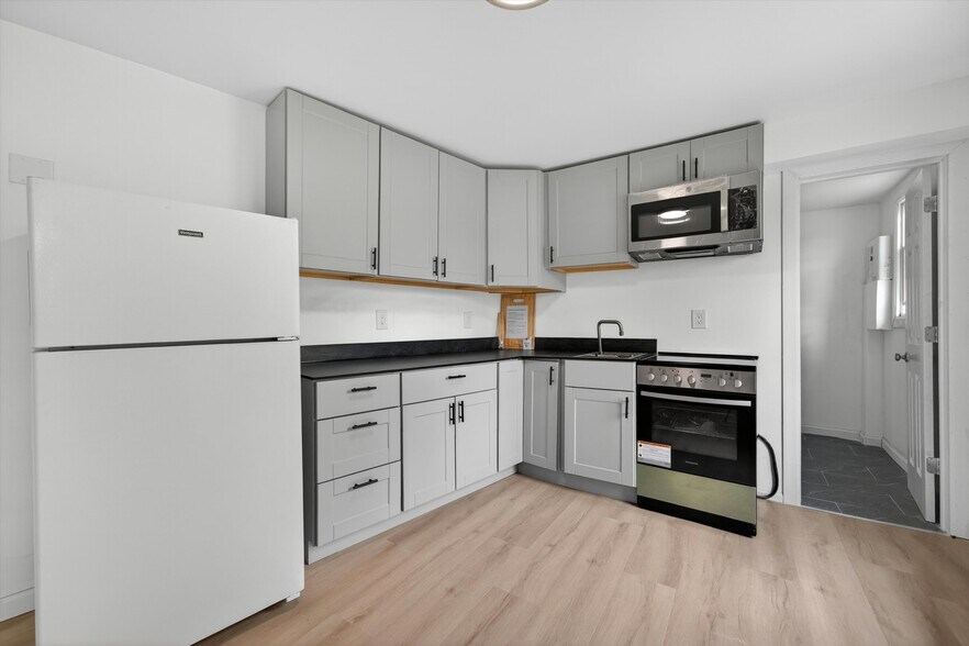 More Photos Of 48 - 50 Horseshoe Lake, Kauneonga Lake Apartments For Sale