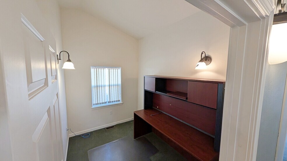More Photos Of 108 N Division St, Pinehurst Medical For Sale
