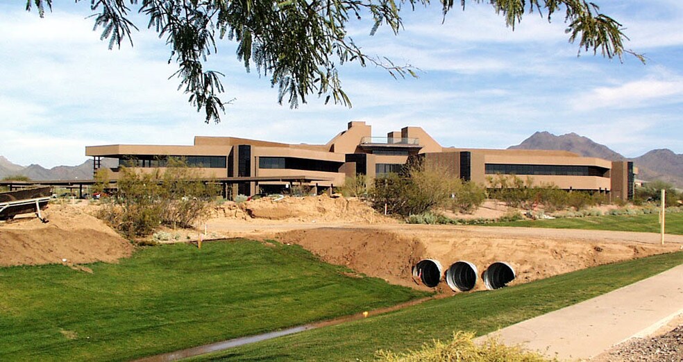 More Photos Of 17200 N Perimeter Dr, Scottsdale Office For Lease