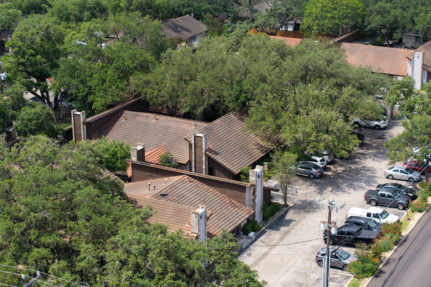 More Photos Of 8004 West Ave, San Antonio Office For Sale
