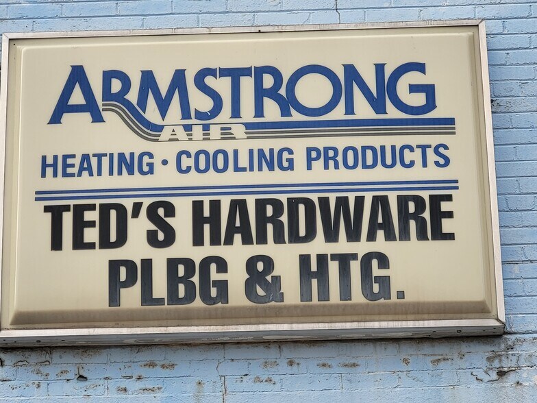 More Photos Of 206 Minnesota Ave W, Sebeka Storefront Retail Residential For Sale