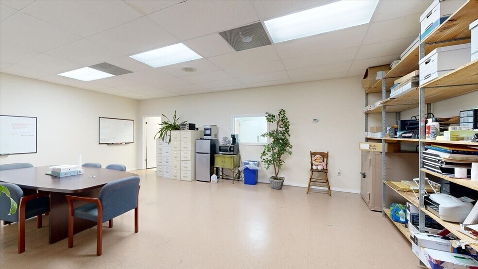 More Photos Of 113 Bo Bo Dr, Crystal Springs Freestanding For Lease