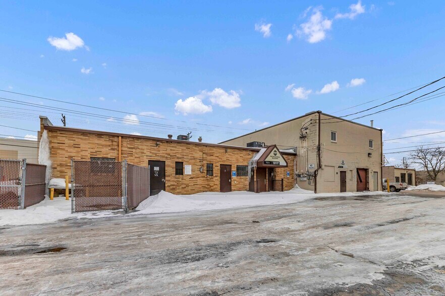 More Photos Of 4127-4141 Mayfield Rd, South Euclid Office For Lease