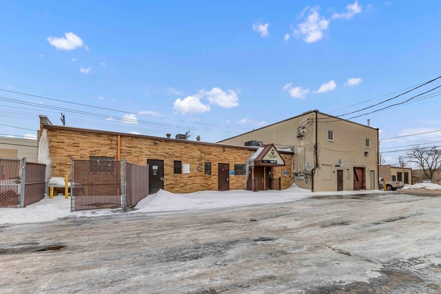 More Photos Of 4127-4141 Mayfield Rd, South Euclid Office For Lease