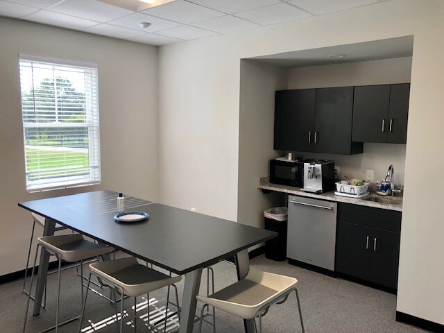 More Photos Of 3240 Ferry Landing Rd, Dunkirk Office For Sale