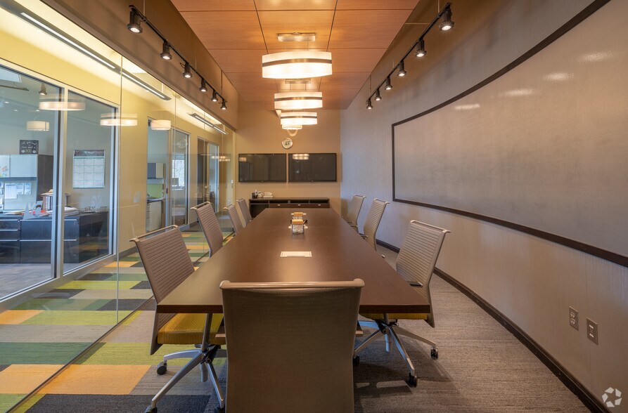 More Photos Of 8665 Hudson Blvd, Lake Elmo Medical For Sale