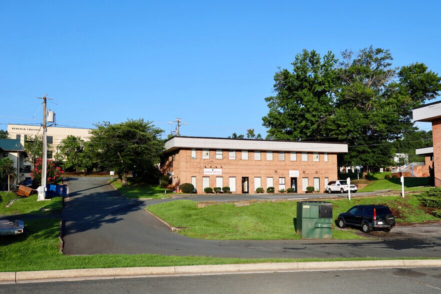 More Photos Of 612 Rio Rd W, Charlottesville Office For Lease