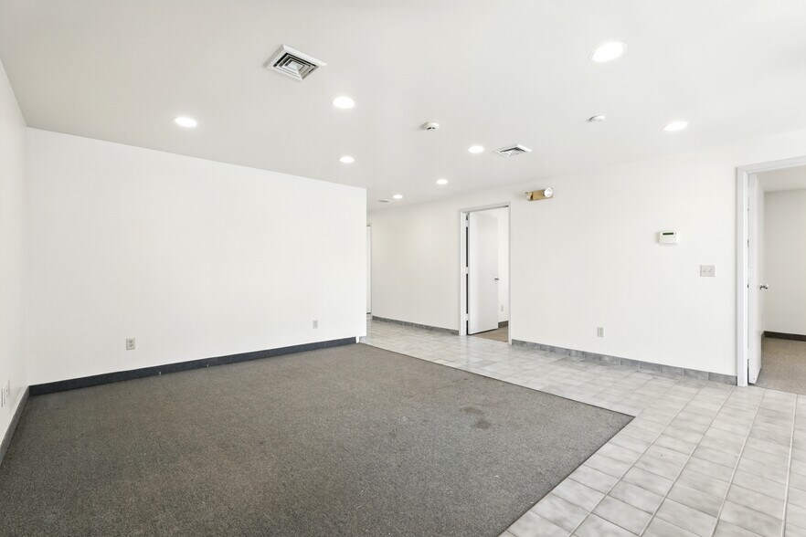 More Photos Of 103 Servistar Industrial Way, Westfield Warehouse For Lease