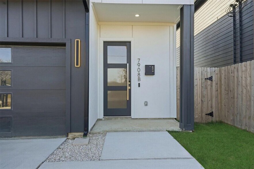 More Photos Of 7908 Brandon St, Houston Multifamily For Sale