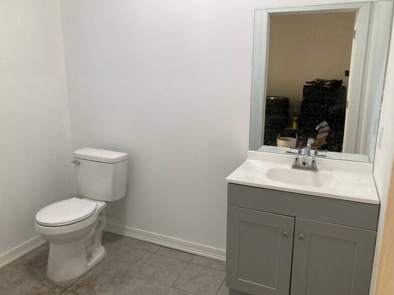 More Photos Of 668 Communipaw Ave, Jersey City Apartments For Lease