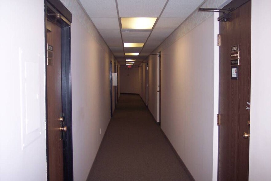 More Photos Of 7671 Central Ave NE, Fridley Office For Lease