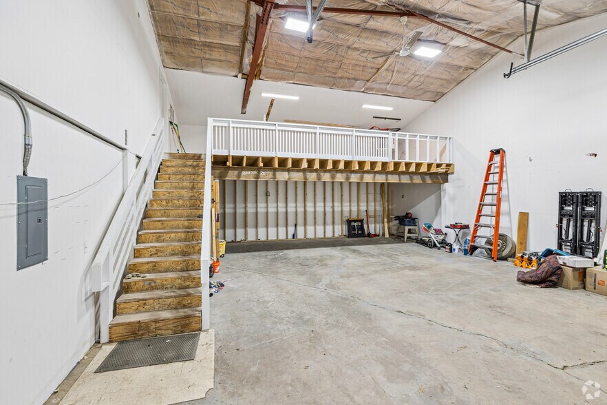 More Photos Of 80 Metcalf Rd, Avon Warehouse For Sale