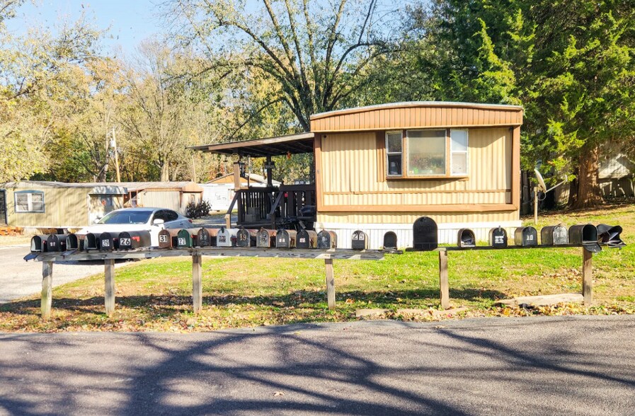 More Photos Of 3 Fern Ln, East Alton Manufactured Housing Mobile Home Park For Sale