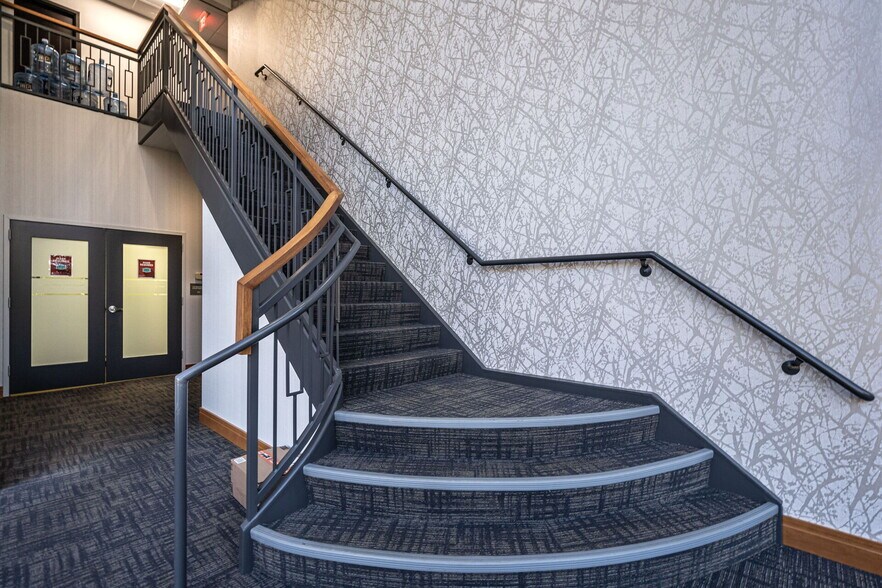 More Photos Of 201 Commonwealth Ct, Cary Office Residential For Lease
