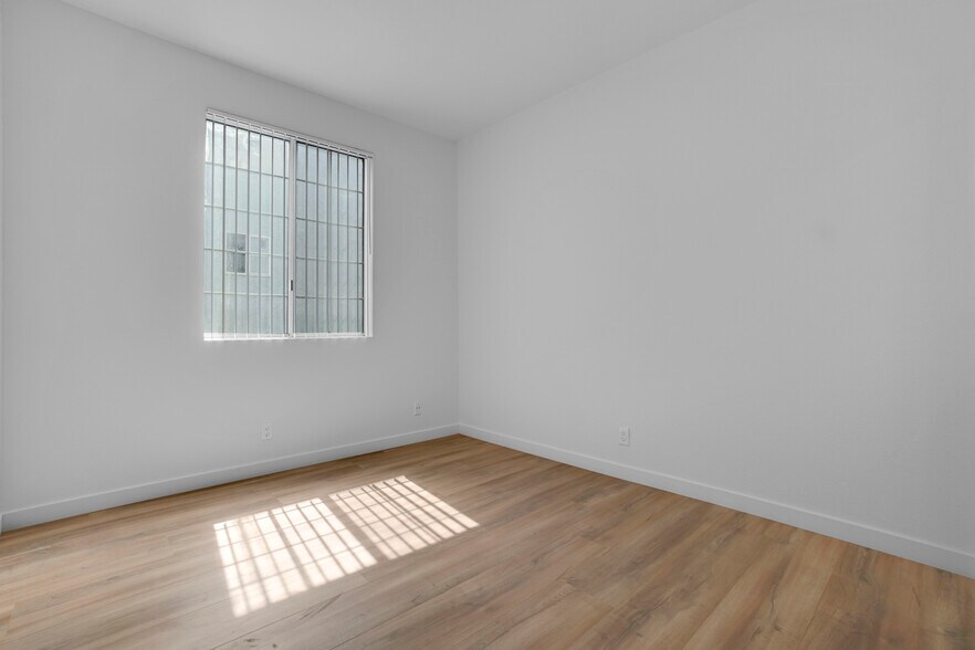 More Photos Of 519 South St, Glendale Apartments For Sale