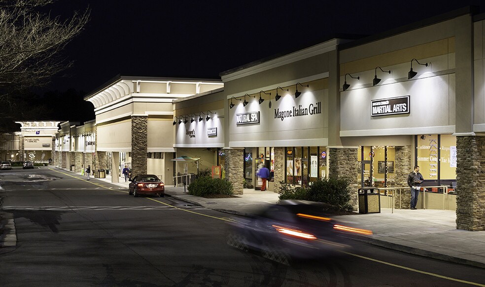 More Photos Of 1129 Weaver Dairy Rd, Chapel Hill Unknown For Lease