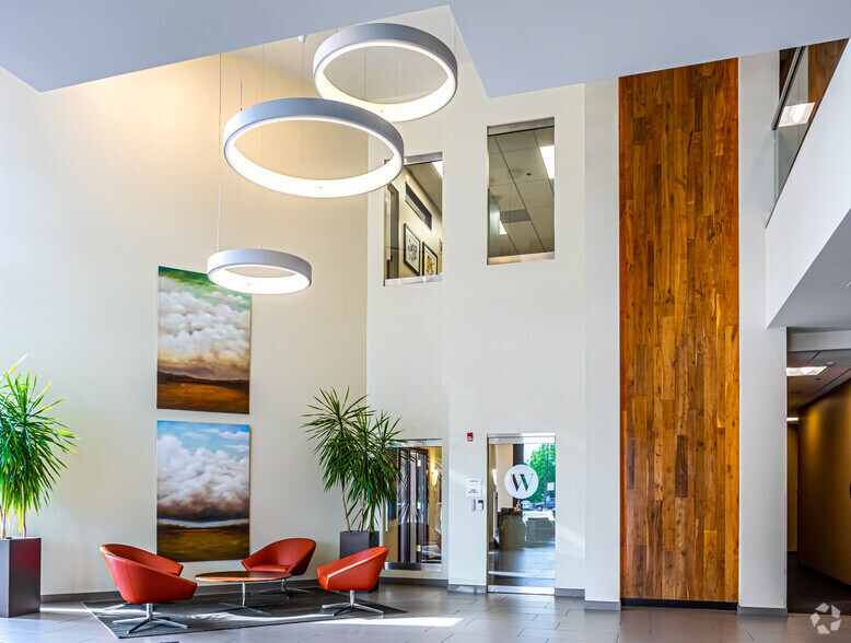 More Photos Of 4717 Grand Ave, Kansas City Office For Lease
