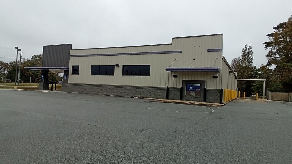 More Photos Of 114 E Second Ave, Glenwood Freestanding For Sale